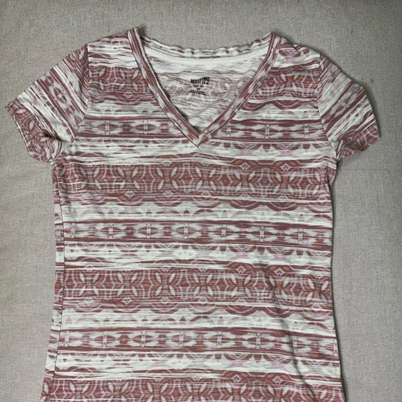 Mossimo Top - Picture 1 of 3